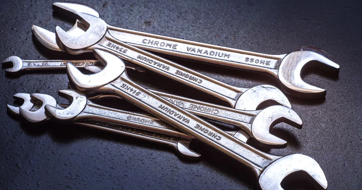 7 Basic Tools Everyone Should Have on Hand